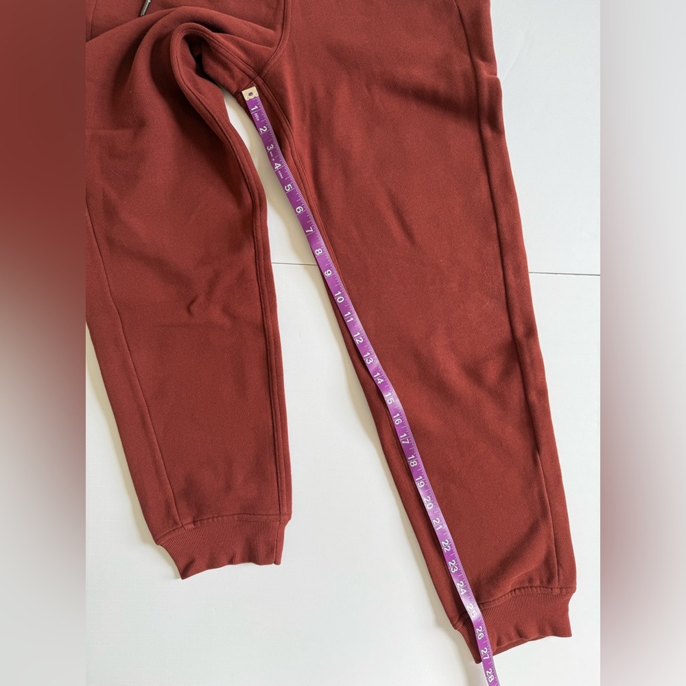 Lululemon Scuba High-Rise Jogger - Picture 3 of 9